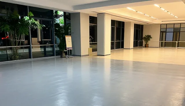 环氧地坪材料选型与维护的实用建议